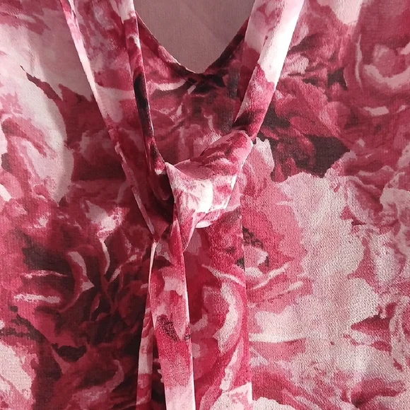 White House Black Market Sleeveless Pink Floral Tie Neck Blouse SZ 4 - Picture 4 of 7